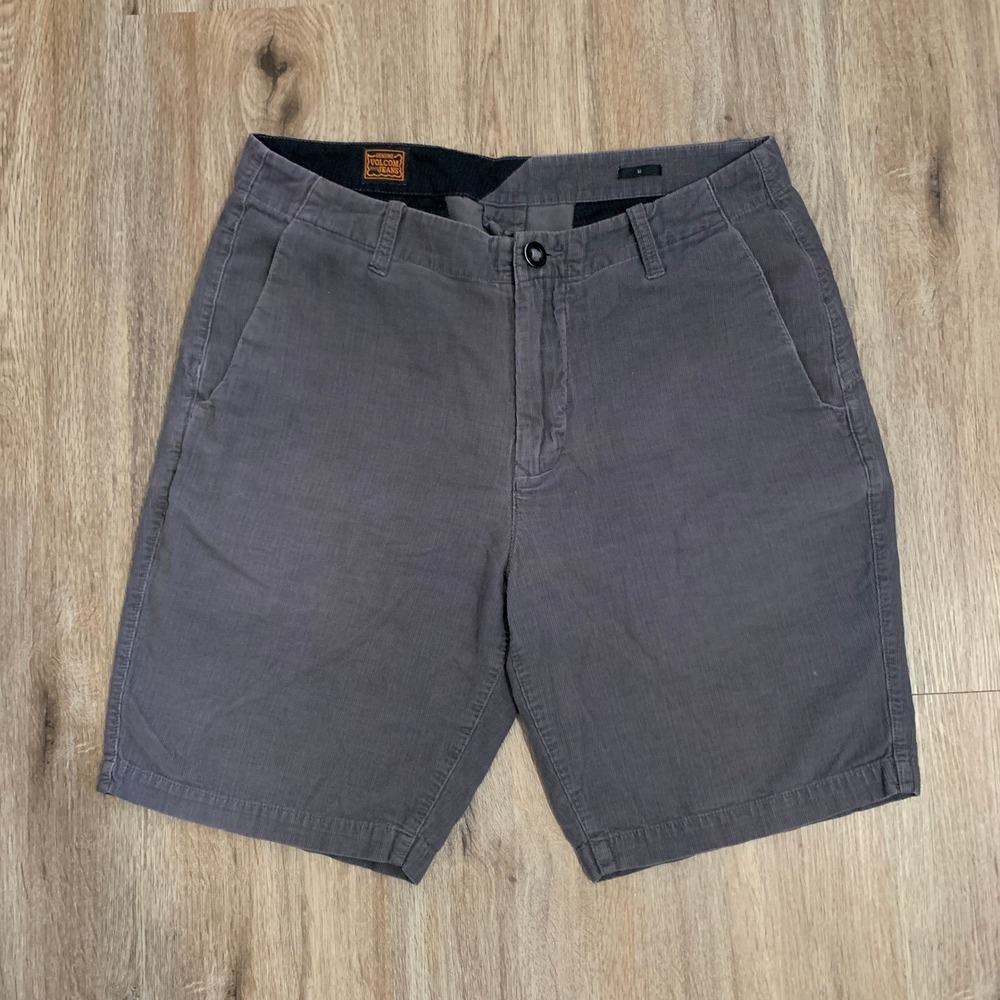 vintage y2k Volcom cord skate shorts in gray - size 31 mens